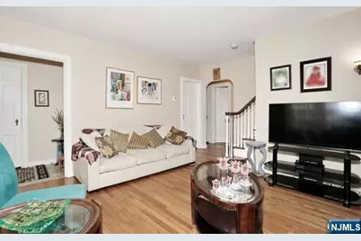 218 Hickory Avenue, Bergenfield, NJ 07621 - Photo 6