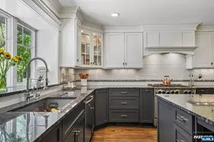 586 Sparrowbush Rd, Wyckoff Township, NJ 07481 - Photo 12