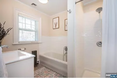 111 Montclair Avenue, Montclair, NJ 07042 - Photo 32