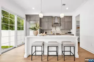 11 Gabriel Ct 11, Paramus, NJ 07652 - Photo 2