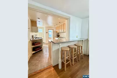 80 Roosevelt Avenue, Bergenfield, NJ 07621 - Photo 8