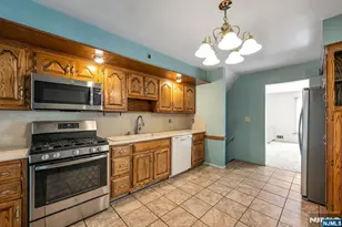 109 Dogwood Ct, Westwood, NJ 07675 - Photo 8