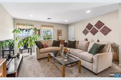 8 Quartz Lane, Paterson, NJ 07501 - Photo 22