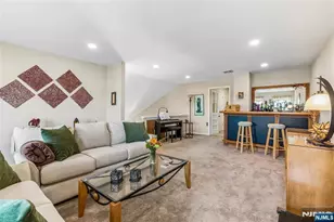 8 Quartz Ln, Paterson, NJ 07501 - Photo 28