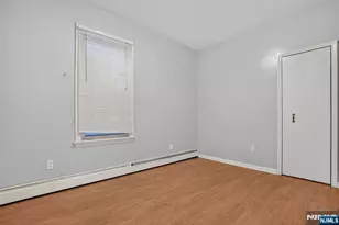 1110 Hampton Pl, Elizabeth, NJ 07201 - Photo 2