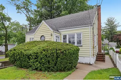 215 Henley Avenue, New Milford, NJ 07646 - Photo 2