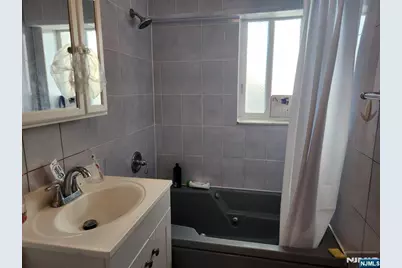 233 12th Street 4E #4E, Palisades Park, NJ 07650 - Photo 6