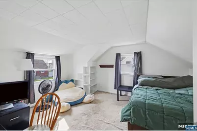 198 Roosevelt Avenue, Bergenfield, NJ 07621 - Photo 18