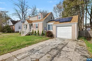 198 Roosevelt Ave, Bergenfield, NJ 07621 - Photo 2