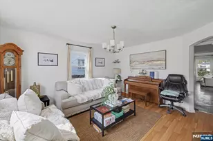 198 Roosevelt Ave, Bergenfield, NJ 07621 - Photo 6