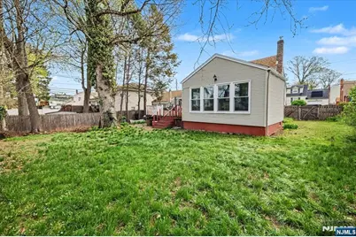 198 Roosevelt Avenue, Bergenfield, NJ 07621 - Photo 26