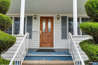 611 5th Avenue, Lyndhurst Township, NJ 07071 - Photo 4