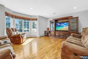 4 Maple Ave, Waldwick, NJ 07463 - Photo 4