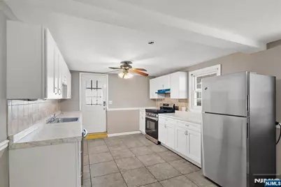 334 Pine Street, Pompton Lakes, NJ 07442 - Photo 8