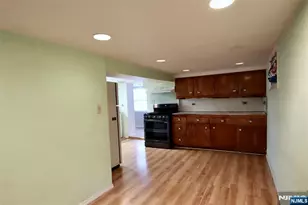 84 12th St, Hawthorne, NJ 07506 - Photo 4