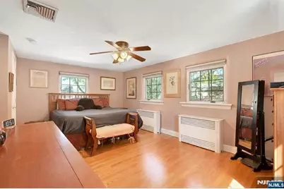 581 Northumberland Road, Teaneck Township, NJ 07666 - Photo 14