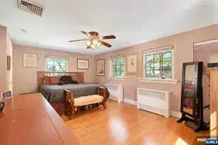 581 Northumberland Rd, Teaneck Township, NJ 07666 - Photo 14