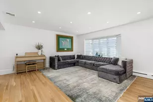 42 Nugent Dr, Clifton, NJ 07012 - Photo 4