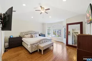 427 Lawton Ave, Cliffside Park, NJ 07010 - Photo 22