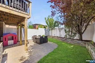 427 Lawton Ave, Cliffside Park, NJ 07010 - Photo 44