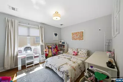 427 Lawton Avenue, Cliffside Park, NJ 07010 - Photo 34