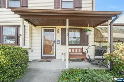 52 Elmwood Drive, Elmwood Park, NJ 07407 - Photo 4