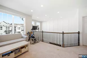102 Sequoia Dr 1724, Cedar Grove, NJ 07009 - Photo 12
