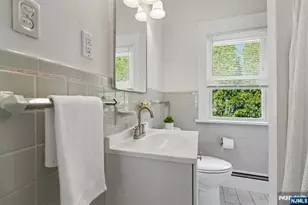 10 Sunnyside Pl, Verona, NJ 07044 - Photo 22