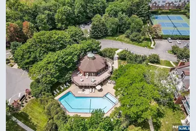 2 Carlyle Court, Teaneck Township, NJ 07666 - Photo 24