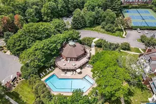 2 Carlyle Ct, Teaneck Township, NJ 07666 - Photo 24
