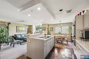 2 Carlyle Ct, Teaneck Township, NJ 07666 - Photo 10