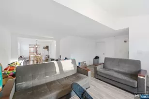 60 Westervelt Pl, Lodi, NJ 07644 - Photo 28