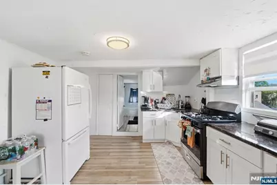 60 Westervelt Place, Lodi, NJ 07644 - Photo 12