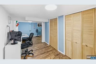 60 Westervelt Place, Lodi, NJ 07644 - Photo 32