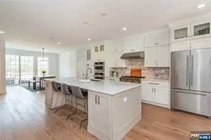 15 Cinnamon Dr, Upper Saddle River, NJ 07458 - Photo 2