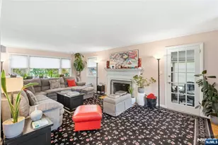 12 Louise Ln, Tenafly, NJ 07670 - Photo 2