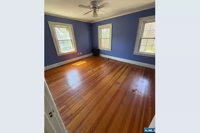 20 Clinton Avenue, Kearny, NJ 07032 - Photo 6