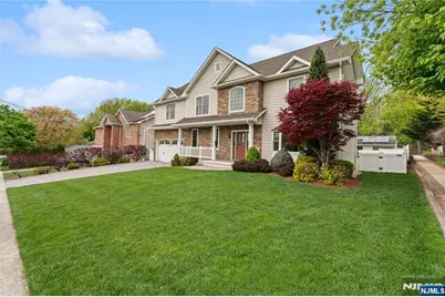 160 Lozier Terrace, River Edge, NJ 07661 - Photo 4