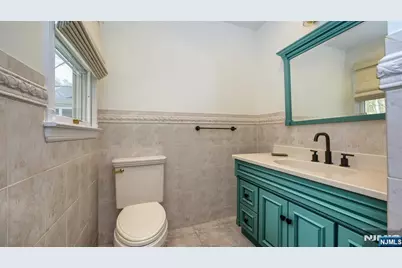 112 Urban Club Road, Wayne, NJ 07470 - Photo 12