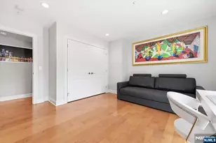 1201 Rio Vista Dr, Mahwah, NJ 07430 - Photo 16