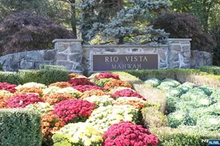 1201 Rio Vista Dr, Mahwah, NJ 07430 - Photo 32