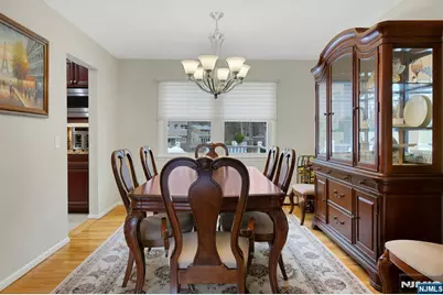 27 Howland Circle, Caldwell, NJ 07006 - Photo 8