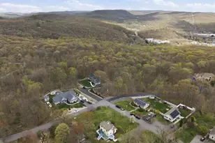 32 Pine Hill Rd, Mahwah, NJ 07430 - Photo 30