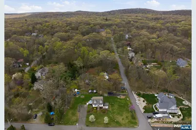 32 Pine Hill Road, Mahwah, NJ 07430 - Photo 32
