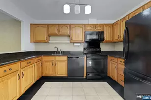257 Mountainview Dr, Mahwah, NJ 07430 - Photo 16