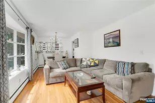 137 Lincoln Pl, Waldwick, NJ 07463 - Photo 2