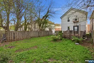 83 Hamilton St, East Orange, NJ 07017 - Photo 18