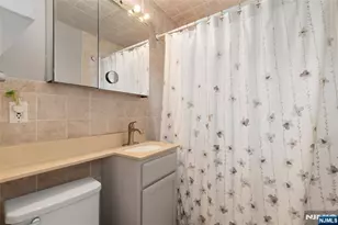 61 Highland Ave, Bergenfield, NJ 07621 - Photo 12