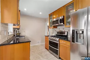 61 Highland Ave, Bergenfield, NJ 07621 - Photo 10