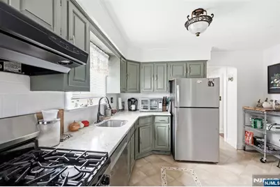 7-13 Henderson Boulevard, Fair Lawn, NJ 07410 - Photo 12